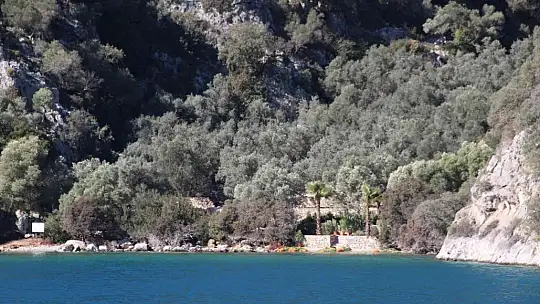 Göcek'te koylardaki kaçak yapılaşma yerinde incelendi