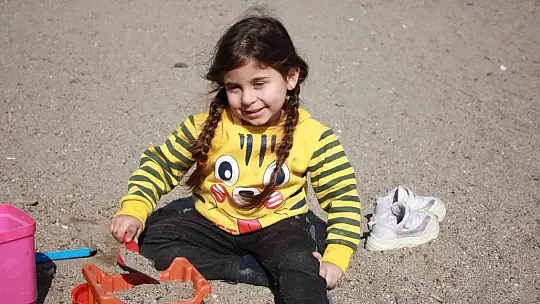 Güzel havayı gören Marmarisliler, plajları ve piknik alanlarını doldurdu