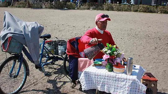 Güzel havayı gören Marmarisliler, plajları ve piknik alanlarını doldurdu