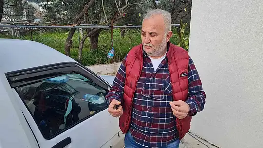 Hasta adamı gidip gelip dövdü