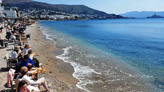 Hava sıcaklığı 25 dereceye ulaştı, sahiller doldu taştı