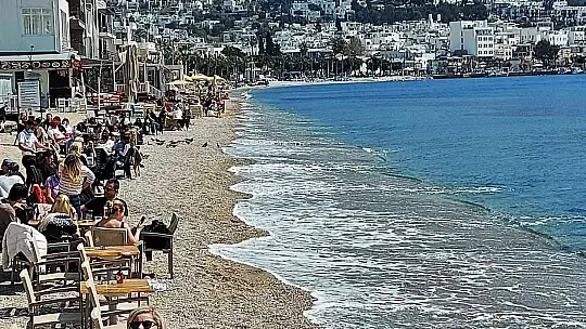 Hava sıcaklığı 25 dereceye ulaştı, sahiller doldu taştı