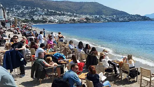 Hava sıcaklığı 25 dereceye ulaştı, sahiller doldu taştı