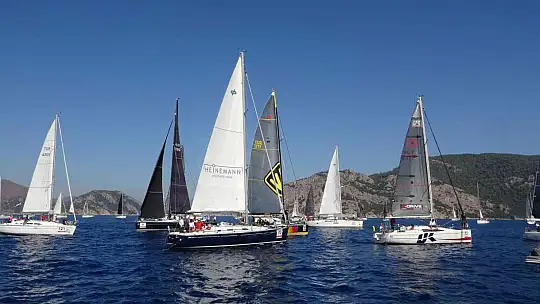 HAYATINI KAYBEDEN HAKEMLER ANILDI