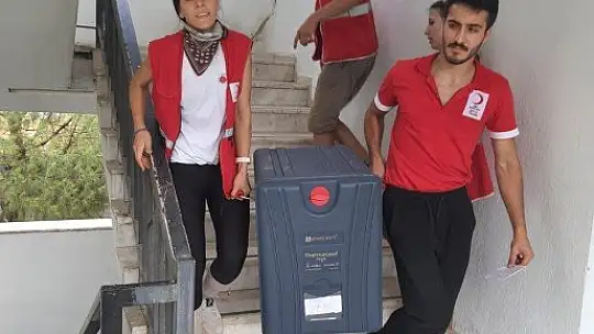 Her gün yaklaşık 4 bin kişilik yemek üretiyorlar