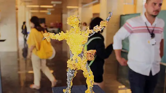 Heykeller kovanlarda sanat eserine dönüştü