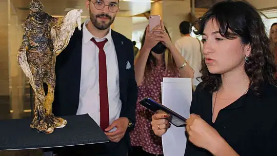 Heykeller kovanlarda sanat eserine dönüştü