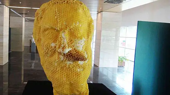 Heykeller kovanlarda sanat eserine dönüştü