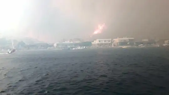 İHA ekibi yangında mahsur kaldı