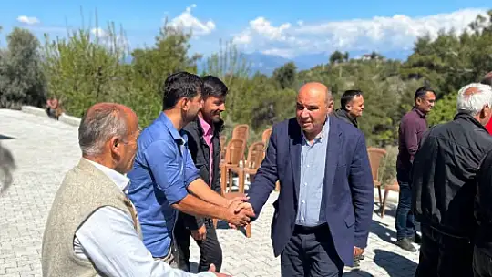 AK Parti milletvekili adayı Otgöz, Seydikemer'de vatandaşların bayramını kutladı
