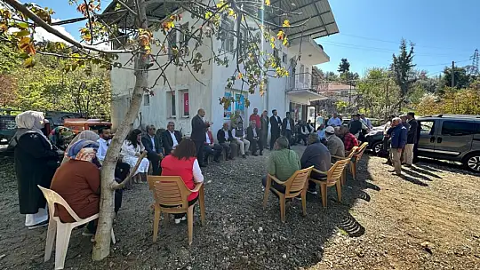 AK Parti milletvekili adayı Otgöz, Seydikemer'de vatandaşların bayramını kutladı