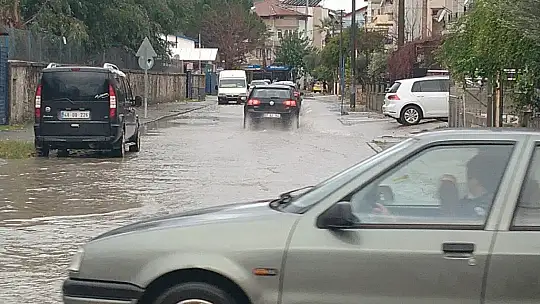 Fethiye'de etkili yağış