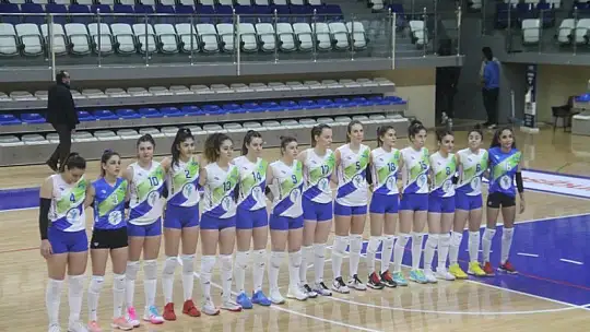 Fethiye'nin Sultanları güçlü rakibine set vermedi