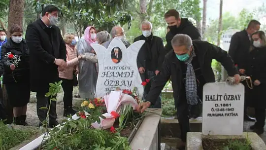 Sanatçı Hamdi Özbay mezarı başında anıldı
