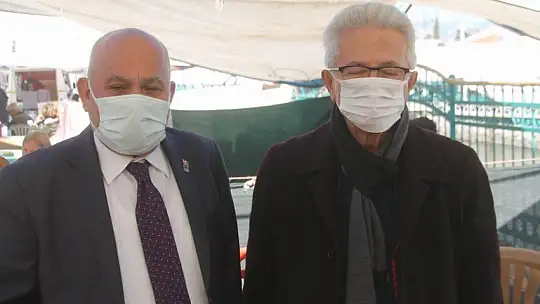 Pazar esnafı ve vatandaşları kongreye davet ettiler 