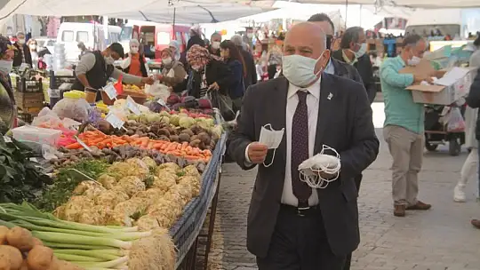 Pazar esnafı ve vatandaşları kongreye davet ettiler 