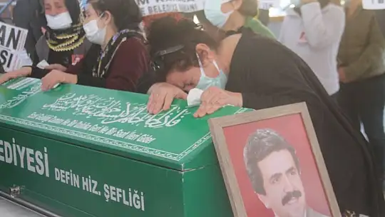 Çocukluğunda 'Bu radyoda türkü okuyacağım' demiş