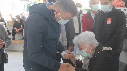 Çocukluğunda 'Bu radyoda türkü okuyacağım' demiş