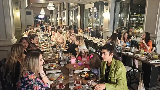 İlk Adım Kreşi'nden Anneler Günü Etkinliği