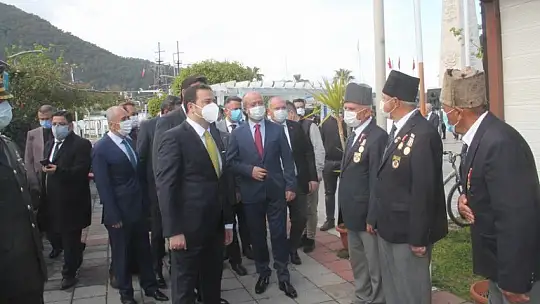 18 Mart Çelenk sunma töreni gerçekleşti