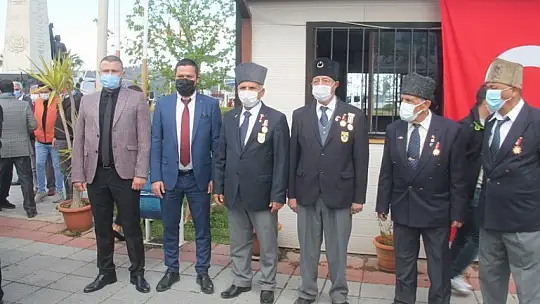 18 Mart Çelenk sunma töreni gerçekleşti