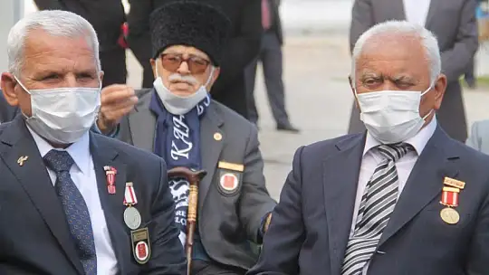 18 Mart Çelenk sunma töreni gerçekleşti