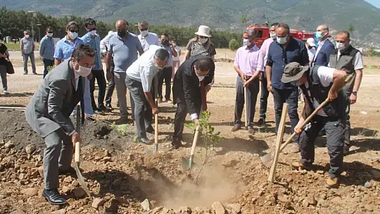 Fethiye İşletme Fakültesi'ne 500 fidan dikildi