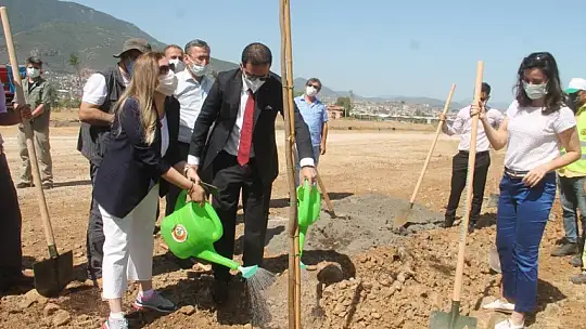 Fethiye İşletme Fakültesi'ne 500 fidan dikildi