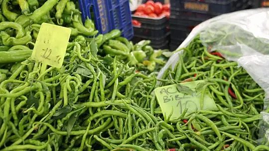 Salı pazarında zirveyi bamya ve taze fasulye paylaşıyor