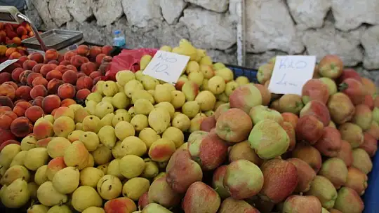 Salı pazarında zirveyi bamya ve taze fasulye paylaşıyor