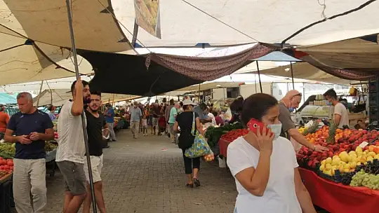 Salı pazarında zirveyi bamya ve taze fasulye paylaşıyor