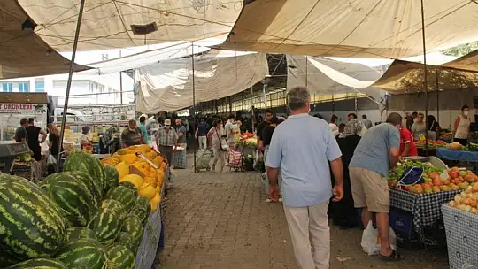 Salı pazarında zirveyi bamya ve taze fasulye paylaşıyor
