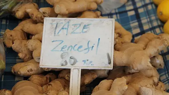 Salı pazarında zirveyi bamya ve taze fasulye paylaşıyor