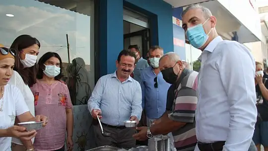 AK Parti Fethiye İlçe Teşkilatının aşure etkinliğine yoğun katılım