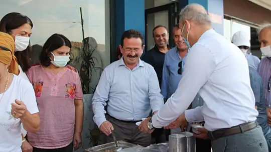 AK Parti Fethiye İlçe Teşkilatının aşure etkinliğine yoğun katılım