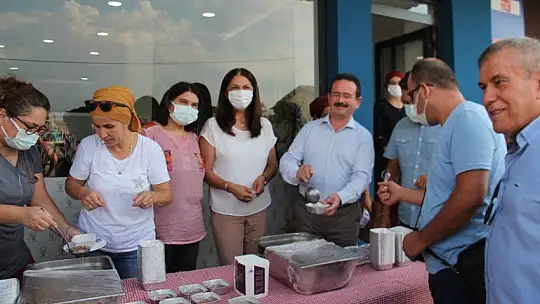 AK Parti Fethiye İlçe Teşkilatının aşure etkinliğine yoğun katılım