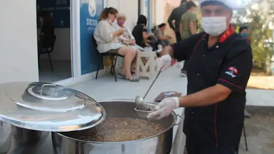 Deva Partisi ilçe teşkilatından aşure etkinliği