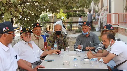 Deva Partisi ilçe teşkilatından aşure etkinliği