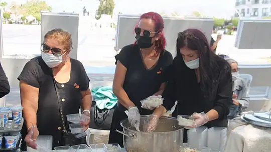 Zeynep Tuncel anısına pilav ikramında bulundular