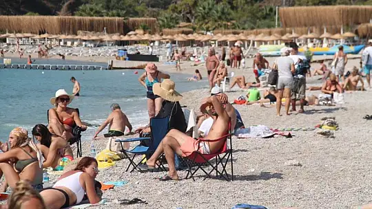 Ölüdeniz'de sezon bitmiyor