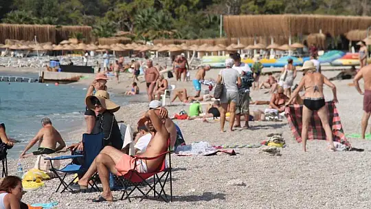 'Açık Su Yüzme Yarışı' sporcuları kıyasıya mücadele etti