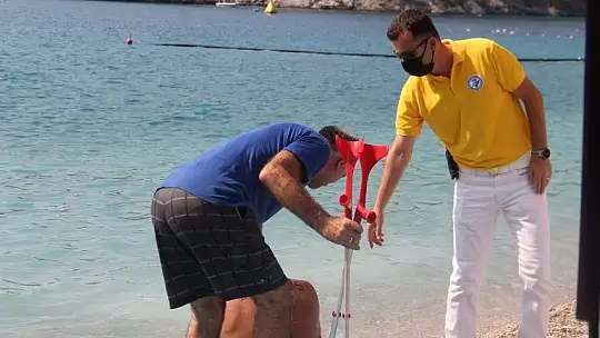 'Açık Su Yüzme Yarışı' sporcuları kıyasıya mücadele etti