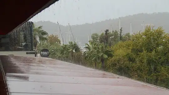 Güneşli havanın ardından yağmur bereketi