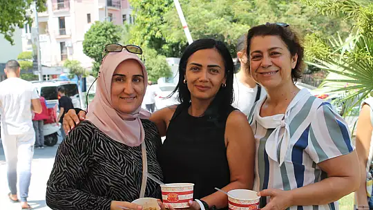 Kaymakam Karaman, Yeni Camide Aşure Dağıttı 