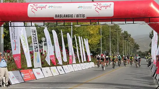 ULUSLARARASI LİKYA GRANFONDO BİSİKLET YARIŞI SONA ERDİ