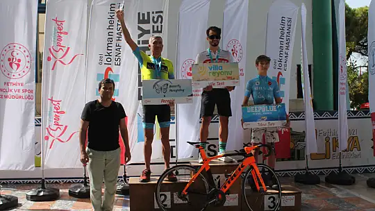 DERECEYE GİREN SPORCULAR ÖDÜLLERİNİ ALDI 