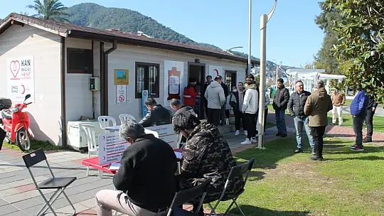 FETHİYELİ GAZETECİLERDEN YARDIM SEFERBERLİĞİ VE KAN BAĞIŞI ÇAĞRISI