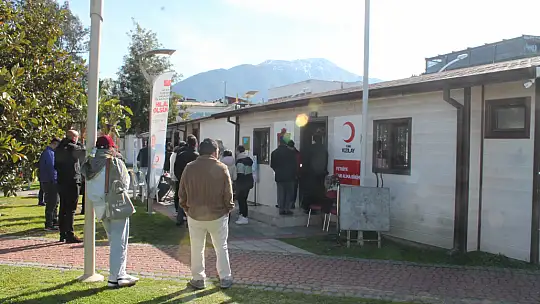 FETHİYELİ GAZETECİLERDEN YARDIM SEFERBERLİĞİ VE KAN BAĞIŞI ÇAĞRISI