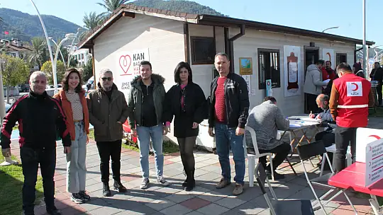 FETHİYELİ GAZETECİLERDEN YARDIM SEFERBERLİĞİ VE KAN BAĞIŞI ÇAĞRISI