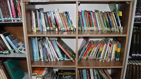 BEBEKLER DE KÜTÜPHANEYE ÜYE OLABİLİYOR